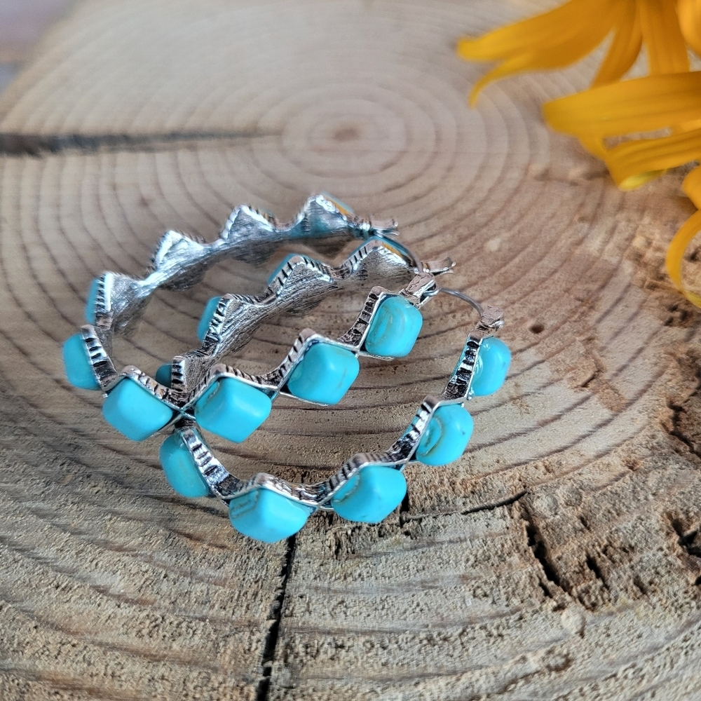 Turquoise hoop earrings - Picture 3 of 3